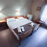 Yannis Hotel