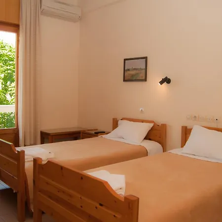 Hotel Yannis *