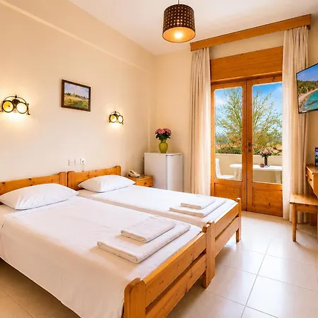 Yannis Hotel *