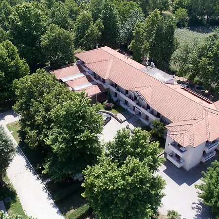 Hotel Yannis *