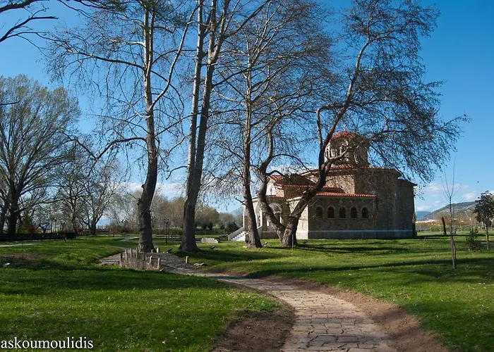 Yannis Otel Krinídhes